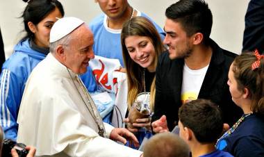 EDUCACIÓN PROMUEVE ESPACIOS DE REFLEXIÓN EN LAS ESCUELAS POR EL FALLECIMIENTO DEL PAPA FRANCISCO