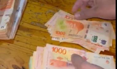 COMBO COMPLETO: DROGAS, ARMAS, MÁS DE UN MILLÓN DE PESOS Y TRES PERSONAS DETENIDAS TRAS ALLANAMIENTO