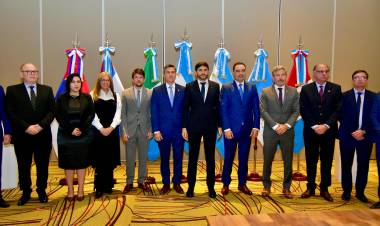 3º ENCUENTRO DE GOBERNADORES DEL LITORAL: ZDERO FUE ELECTO PRESIDENTE PRO TÉMPORE
