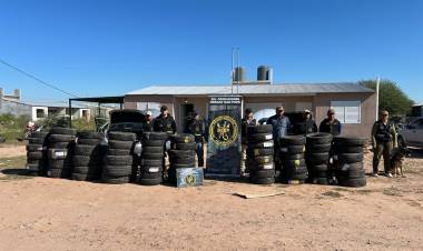 LA POLICIA SECUESTRÓ CUBIERTAS DE CONTRABANDO EN TACO POZO