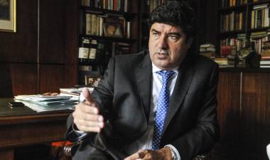 ALEJANDRO SLOKAR: "SE ESTÁN RESTAURANDO CONDICIONES PRE-DEMOCRÁTICAS"