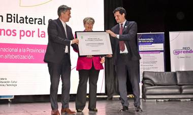 ”ARGENTINOS POR LA EDUCACIÓN”: CHACO FUE RECONOCIDO HOY POR LOS AVANCES LOGRADOS EN ALFABETIZACIÓN INICIAL