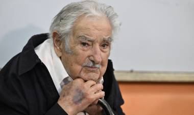 "ESTÁ MUY MAL": YAMANDÚ ORSI ALERTÓ SOBRE EL ESTADO DE SALUD DE JOSÉ "PEPE" MUJICA