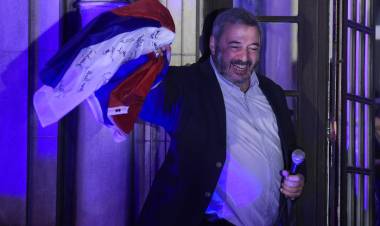 MONTEVIDEO Y CANELONES VUELVEN A ELEGIR AL FRENTE AMPLIO