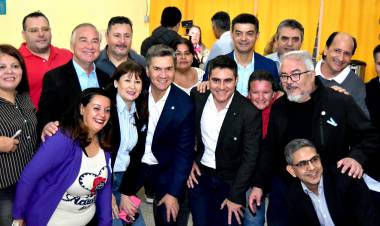 BARRANQUERAS: EL GOBERNADOR ZDERO HABILITÓ LAS REFACCIONES DE LA ESCUELA DE FORMACIÓN PROFESIONAL Nº 10, RATIFICANDO LA IMPORTANCIA DE VINCULAR LA EDUCACIÓN CON EL TRABAJO