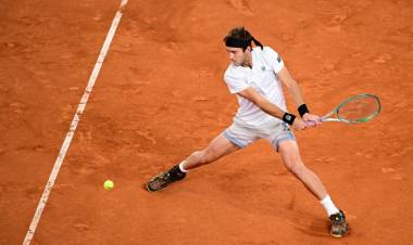 TENIS: TOMAS ETCHEVERRY, SEMIFINALISTA EN HAMBURGO