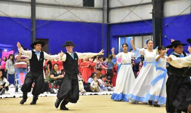 CIERRE A TODO RITMO DE “LA VILLA FESTEJA 2025” CON FOLCLORE, DANZAS Y UN GRAN ACOMPAÑAMIENTO POPULAR