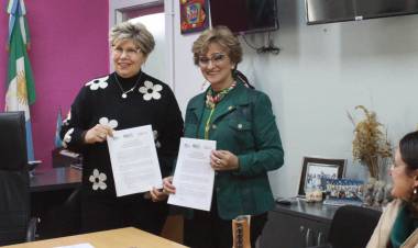 EDUCACIÓN Y LA FACULTAD DE HUMANIDADES ACUERDAN PASANTÍAS Y PRÁCTICAS PROFESIONALES PARA ESTUDIANTES EN INSTITUCIONES ESCOLARES