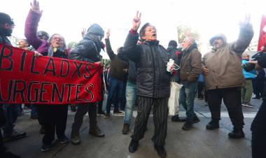 LAS PROTESTAS QUE CRECEN POR ABAJO CONTRA EL AJUSTE DE MILEI SE UNIFICARÁN FRENTE AL CONGRESO