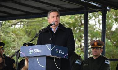 115º ANIVERSARIO DE PUERTO VILELAS: EL GOBERNADOR ZDERO CELEBRÓ JUNTO A LA COMUNIDAD, ENTREGÓ PATRULLERO Y TÍTULOS DE PROPIEDAD