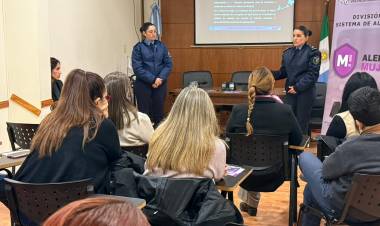 REALIZAN CONVERSATORIO SOBRE VIOLENCIA DE GÉNERO Y DIVERSIDAD EN RESISTENCIA
