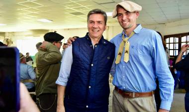 EN QUITILIPI, EL GOBERNADOR ZDERO ACOMPAÑÓ EL LANZAMIENTO DE UNA NUEVA EDICIÓN DE LA CABALGATA DE LA FE