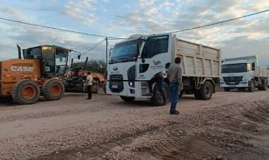 PAPP DESTACÓ LA CONTINUIDAD DE LAS TAREAS DE REPARACIÓN Y RIPIADO DE CALLES EN VILLA ÁNGELA: “TRABAJAMOS TODAS LAS SEMANAS PARA MEJORAR LA TRANSITABILIDAD”