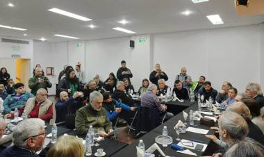 EL FRENTE SINDICAL VUELVE A LA CALLE