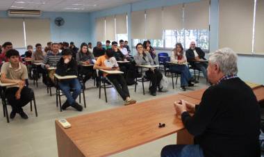ESTUDIANTES AGROTÉCNICOS DE ENTRE RÍOS TOMAN COMO EJEMPLO EL SECTOR PRODUCTIVO DE CHACO, PARA FORTALECER SU REGIÓN