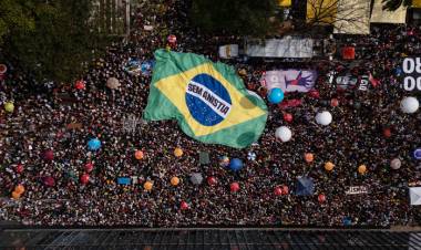 BRASIL: MASIVAS MARCHAS CONTRA UNA AMNISTÍA A BOLSONARO Y UN BLINDAJE PARA LEGISLADORES