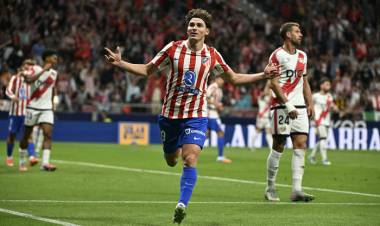 CON TRES GOLES DE JULIÁN ALVAREZ, ATLÉTICO DE MADRID VENCIÓ A RAYO VALLECANO 