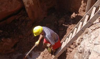 SAMEEP AVANZA CON EL REEMPLAZO DE CAÑERÍAS CLOACALES EN SÁENZ PEÑA