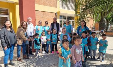 VILLA ÁNGELA INAUGURÓ EL PAVIMENTO FRENTE AL JARDÍN DE INFANTES N°151 “HÉROES DE MALVINAS”