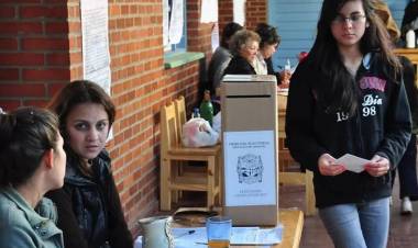 MÁS DE UN MILLÓN DE ADOLESCENTES VOTARÁN POR PRIMERA VEZ ESTE 26 DE OCTUBRE