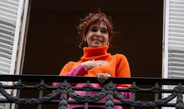DÍA DE LA LEALTAD: EL PERONISMO CONVOCA A UNA CARAVANA NACIONAL A LA CASA DE CRISTINA KIRCHNER