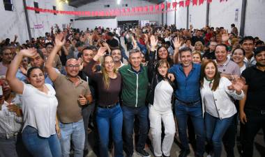 EN PINEDO, ROTUNDO APOYO A LA LISTA 503: “CON TRABAJO Y HONESTIDAD ESTAMOS ESCRIBIENDO UNA NUEVA HISTORIA PARA EL CHACO” EXPRESÓ GUILLERMO AGÜERO