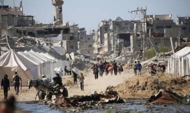 ISRAEL AMENAZA CON REANUDAR LA OFENSIVA ANTE DEMORAS DE HAMAS EN LA ENTREGA DE CUERPOS 
