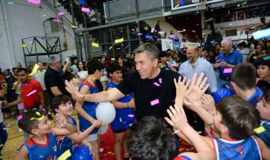 EL GOBERNADOR ZDERO INAUGURÓ LAS OBRAS DE REFACCIÓN Y AMPLIACIÓN DEL CLUB VILLA SAN MARTÍN