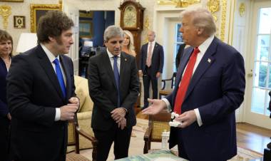TRUMP Y BESSENT FESTEJARON LA VICTORIA QUE FINANCIARON