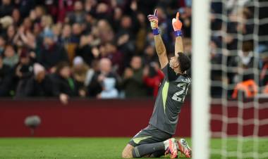 PREMIER LEAGUE: CON DIBU MARTÍNEZ EN EL ARCO, ASTON VILLA DERROTÓ AL CITY 