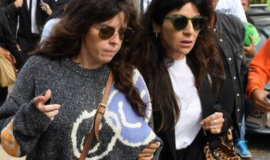LAS CRÍTICAS DE DALMA Y GIANINNA MARADONA POR LA MONEDA EN HOMENAJE A DIEGO