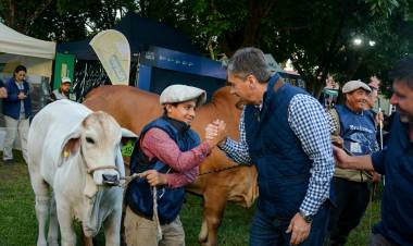 EXPO BRANGUS Y BRAHMAN: EL GOBERNADOR ZDERO RATIFICÓ EL ACOMPAÑAMIENTO AL CAMPO “ES EL MOTOR DEL CHACO Y DE LA ARGENTINA”