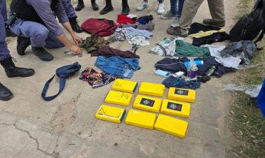 OTRO GOLPE A LOS NARCOS: EN RESISTENCIA, 4 DETENIDOS Y SECUESTRO DE 9 PANES DE COCAÍNA