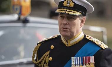 ANDRÉS PERDIÓ SUS TÍTULOS PERO MANTENDRÁ LA MEDALLA COMO VETERANO DE MALVINAS