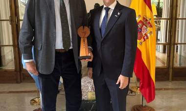 ZDERO FUE RECIBIDO EN LA EMBAJADA ARGENTINA EN ESPAÑA Y FORTALECIÓ VÍNCULOS PARA EL DESARROLLO DEL CHACO