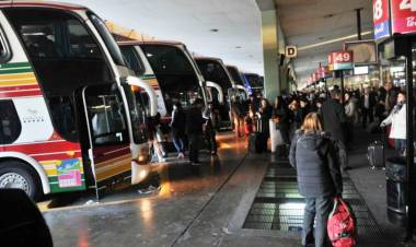 FIN DE SEMANA LARGO NOVIEMBRE 2025: QUÉ DÍA ES FERIADO Y CUÁL ES NO LABORABLE