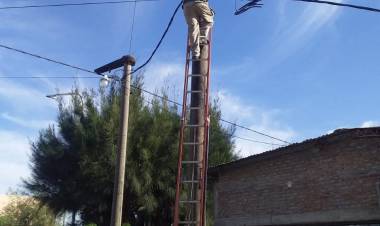 EL MUNICIPIO CONTINÚA CON LAS MEJORAS EN EL ALUMBRADO PUBLICO DE LA CIUDAD