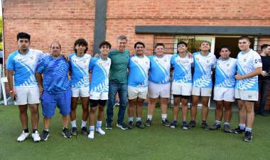 SIXTY CLUB: EL GOBERNADOR ZDERO INAUGURÓ LA NUEVA CANCHA DE HOCKEY Y ENTREGÓ ELEMENTOS DEPORTIVOS