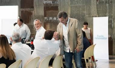 MASSA LIDERÓ CUMBRE DEL FRENTE RENOVADOR PARA COORDINAR LA GESTIÓN EN LA PROVINCIAL