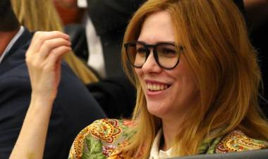LEMOINE LE CONTESTÓ A MYRIAM BREGMAN: “LA VENDEPATRIA ES ELLA"