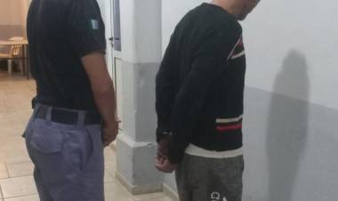 VILLA ÁNGELA: POR INTENTAR ROBAR EN UN MAXIKIOSCO FUE PRESO