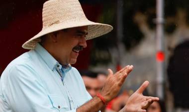 TRUMP LE ENVIÓ UN MENSAJE A MADURO: QUE SEA INTELIGENTE Y RENUNCIE
