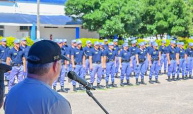 PLAN PROVINCIAL DE SEGURIDAD: POLICÍAS EGRESAN CON ARMAS Y UNIFORMES NUEVOS