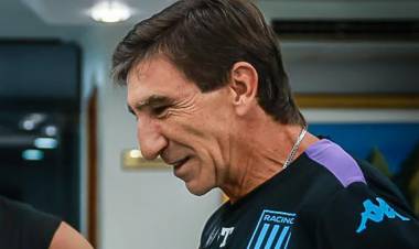 GUSTAVO COSTAS: “PARECÍA QUE RIVER NOS QUERÍA SACAR A TODO EL PLANTEL”