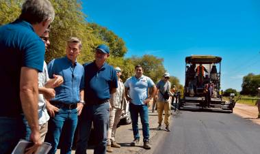 RUTA PROVINCIAL 30: AVANZA LA PAVIMENTACIÓN EN EL TRAMO QUE UNE COLONIAS UNIDAS, CIERVO PETISO Y LAGUNA LIMPIA