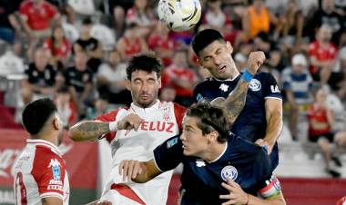 TORNEO APERTURA: HURACÁN SUCUMBIÓ ANTE INDEPENDIENTE RIVADAVIA