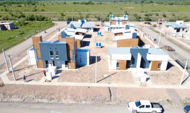 MÁS FAMILIAS CERCA DE SU CASA PROPIA: AVANZAN LAS VIVIENDAS EN LA CHACRA 214 DE RESISTENCIA