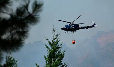 OFICIALIZAN LA EMERGENCIA ÍGNEA Y ZONA DE DESASTRE EN SANTA CRUZ POR LOS INCENDIOS EN LOS GLACIARES