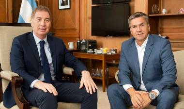 SANTILLI RECIBIÓ AL GOBERNADOR ZDERO EN CASA ROSADA PARA ANALIZAR LA AGENDA DE REFORMAS