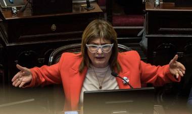 BULLRICH ADMITIÓ EL “ERROR” EN LA REFORMA LABORAL POR NO DIFERENCIAR ENFERMEDADES GRAVES Y LEVES